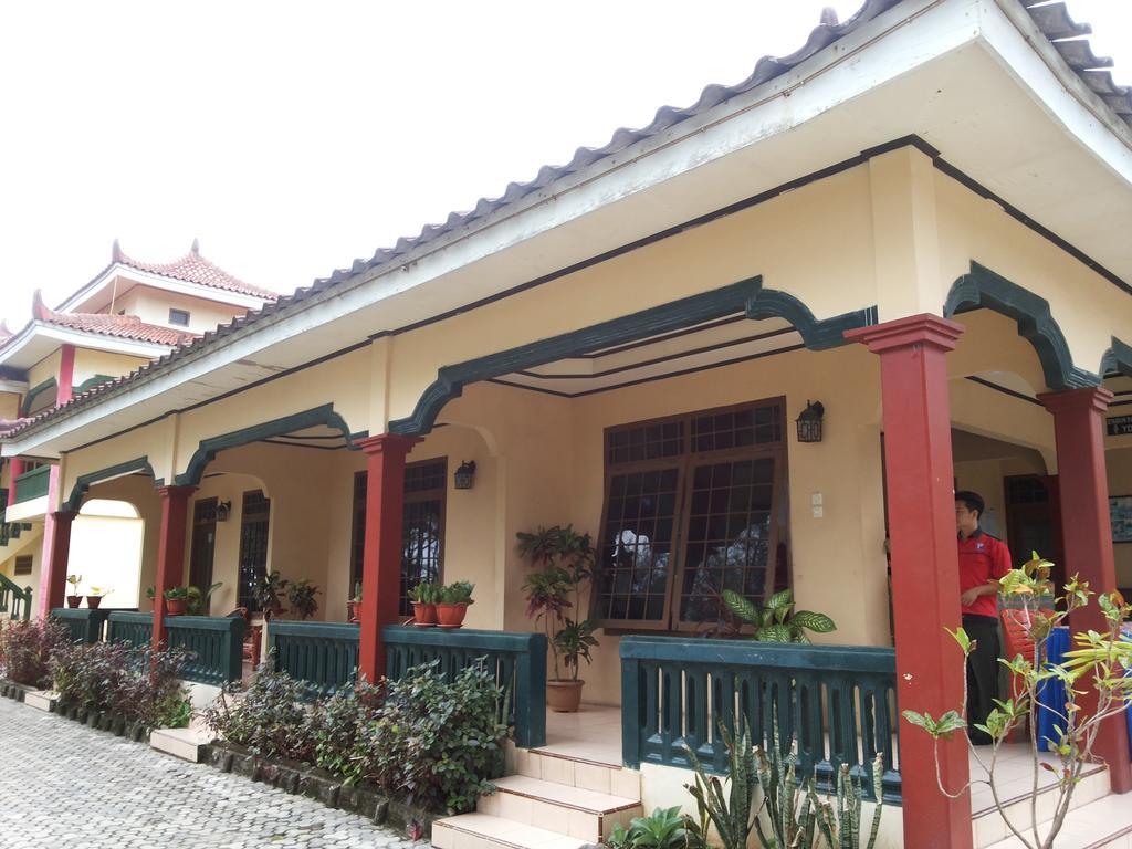 Pasir Putih Resort Bengkulu Esterno foto