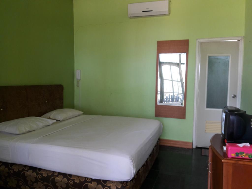 Pasir Putih Resort Bengkulu Esterno foto